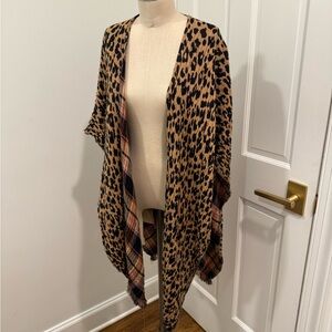 Unbranded. Reversible. Plaid & Animal Print. Frayed Edges. One Size. GUC